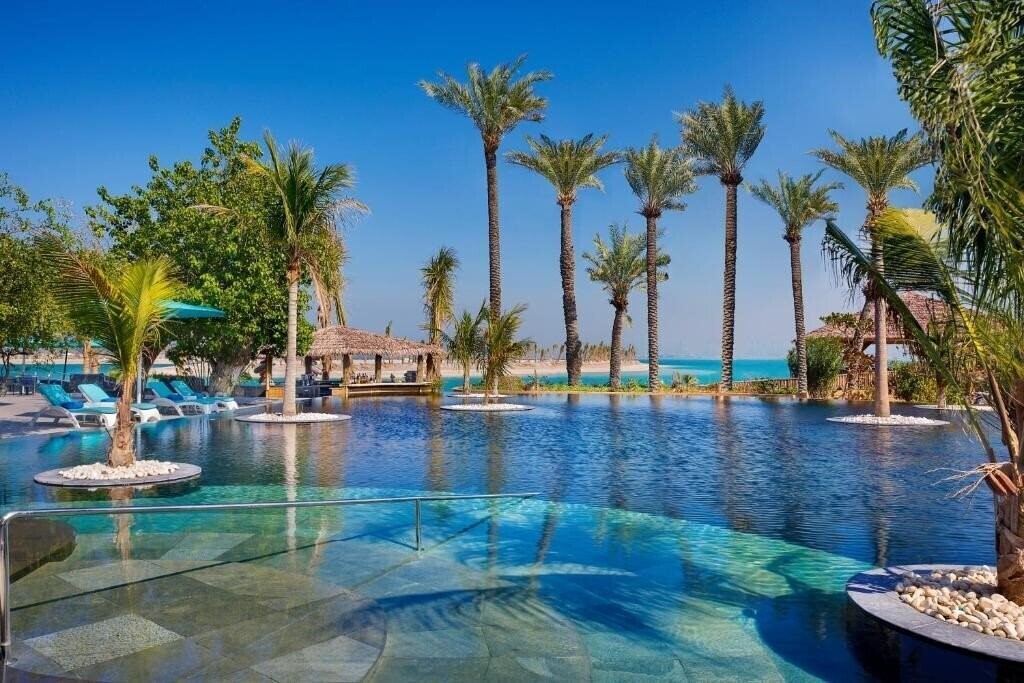 Изображение Anantara World Islands Dubai Resort 5*